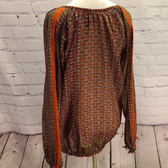 Beautiful Stories Sheer long sleeve elastic cuff - Picture 12 of 16